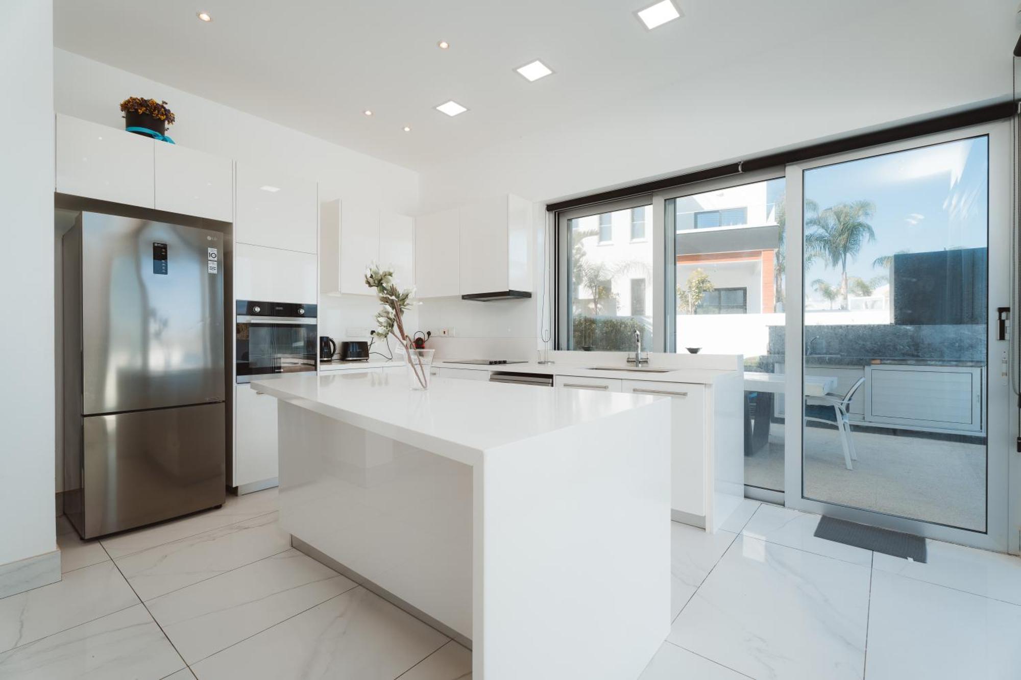 Seaside Luxury Villa Paralimni Exterior photo